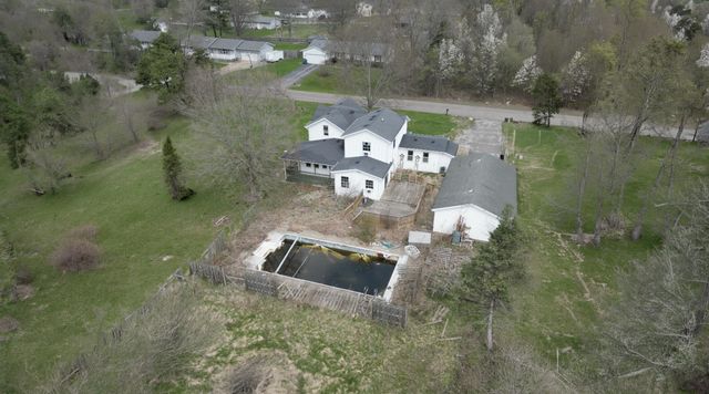 2402 Linda Road, Valparaiso, IN 46383