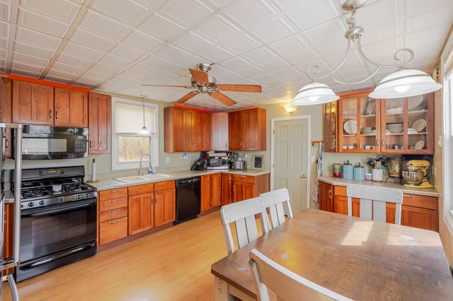 2402 Linda Road, Valparaiso, IN 46383