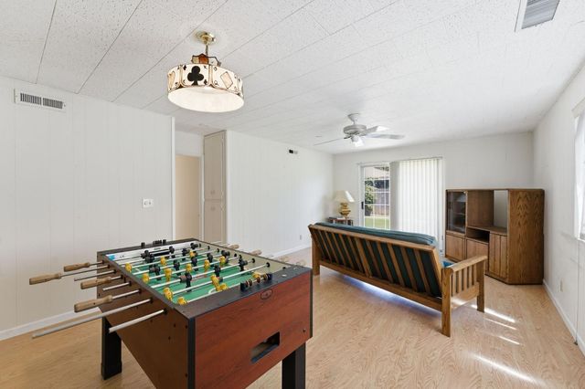 10404 River Wood Way, Rancho Cordova, CA 95670