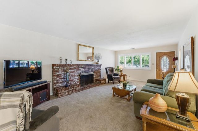 10404 River Wood Way, Rancho Cordova, CA 95670