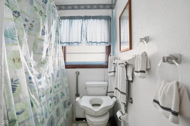 6032 Grandview Drive, Indianapolis, IN 46228