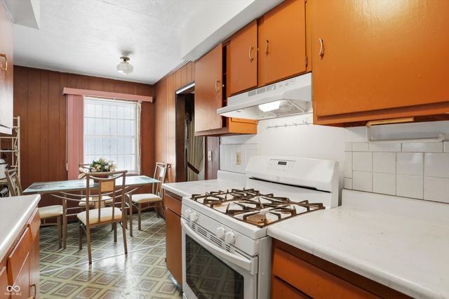 6032 Grandview Drive, Indianapolis, IN 46228