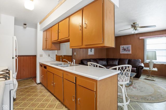 6032 Grandview Drive, Indianapolis, IN 46228