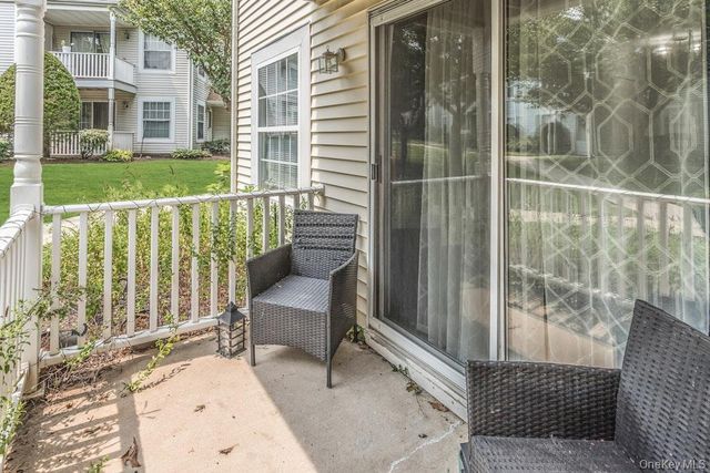 282 Fairview Circle, Middle Island, NY 11953
