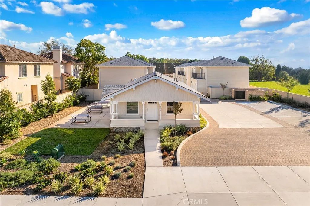 640 W Grand Avenue, Pomona, CA 91766