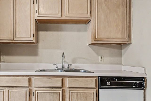 945 Tennessee Trail, Arlington, TX 76017