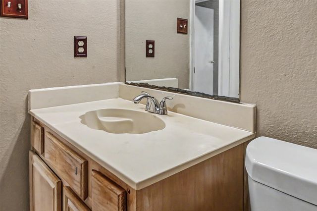 945 Tennessee Trail, Arlington, TX 76017