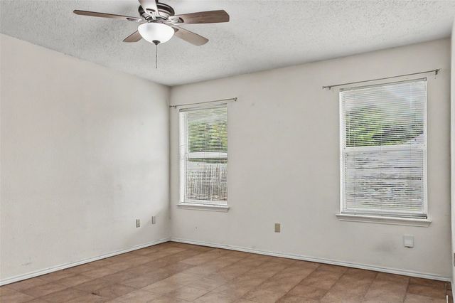 945 Tennessee Trail, Arlington, TX 76017