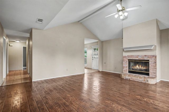 945 Tennessee Trail, Arlington, TX 76017