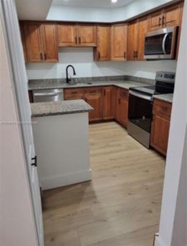 733 SE 1st Way 109, Deerfield Beach, FL 33441