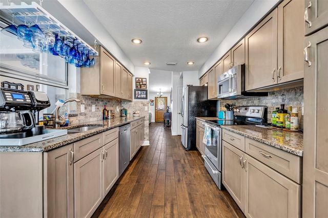 11768 W RIVERHAVEN DRIVE, Homosassa, FL 34448