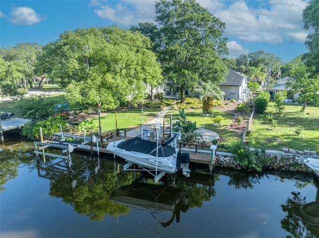 11768 W RIVERHAVEN DRIVE, Homosassa, FL 34448