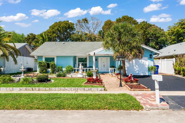 1340 SW 75th Avenue, North Lauderdale, FL 33068