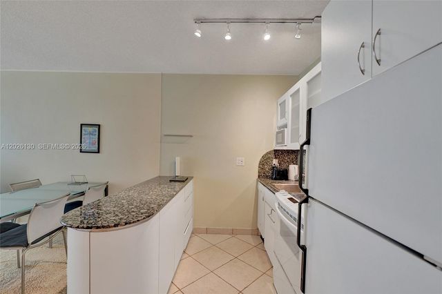 1936 S Ocean Dr 4C, Hallandale Beach, FL 33009