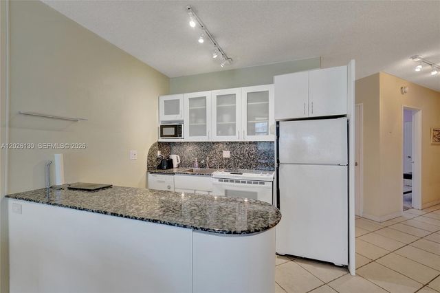 1936 S Ocean Dr 4C, Hallandale Beach, FL 33009