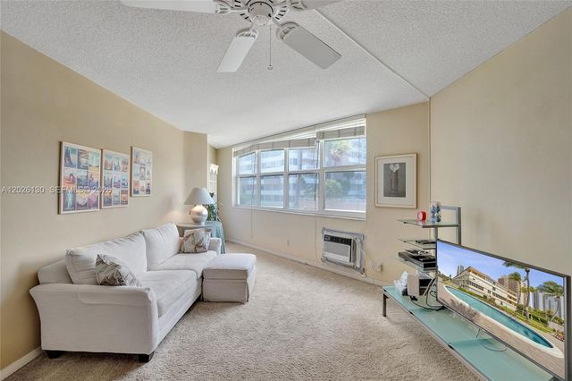 1936 S Ocean Dr 4C, Hallandale Beach, FL 33009