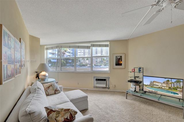 1936 S Ocean Dr 4C, Hallandale Beach, FL 33009