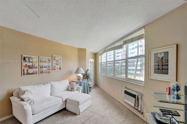 1936 S Ocean Dr 4C, Hallandale Beach, FL 33009