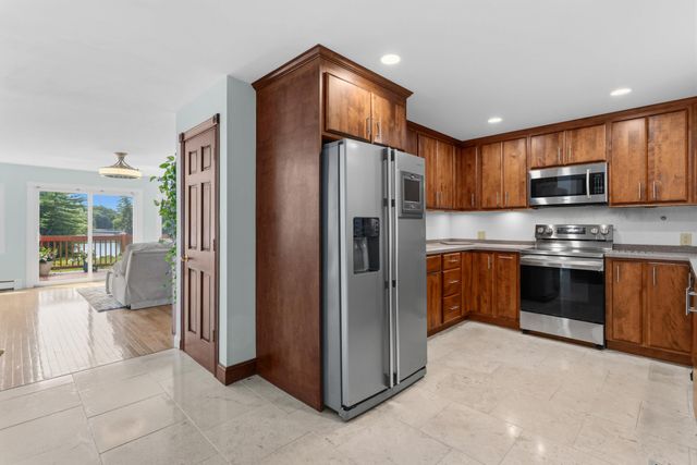 20 Pond Drive, Manchester, NH 03103