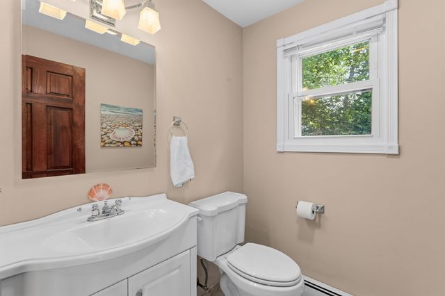 20 Pond Drive, Manchester, NH 03103