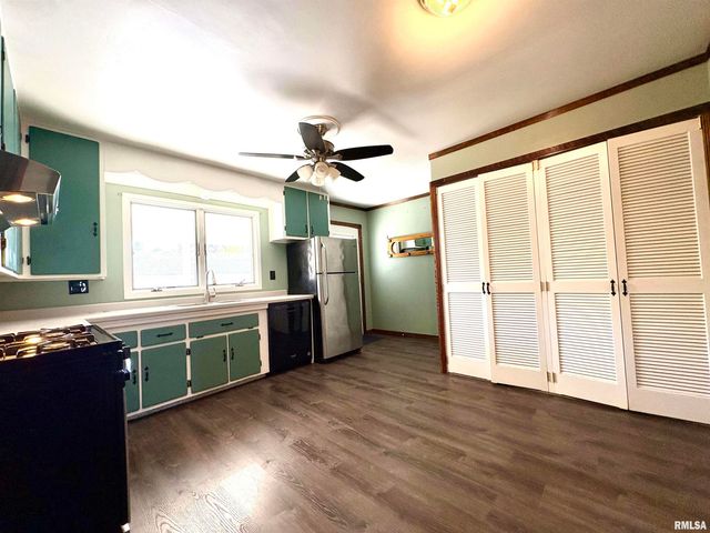 865 Superior Avenue, Jacksonville, IL 62650