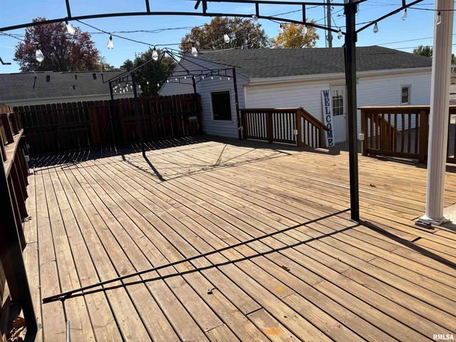 865 Superior Avenue, Jacksonville, IL 62650