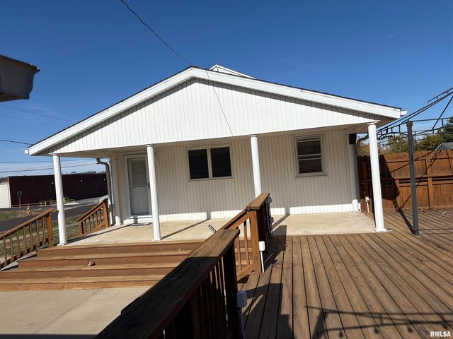 865 Superior Avenue, Jacksonville, IL 62650