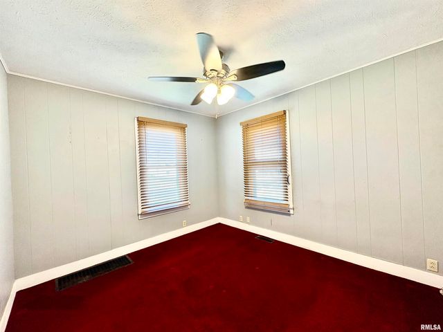 865 Superior Avenue, Jacksonville, IL 62650