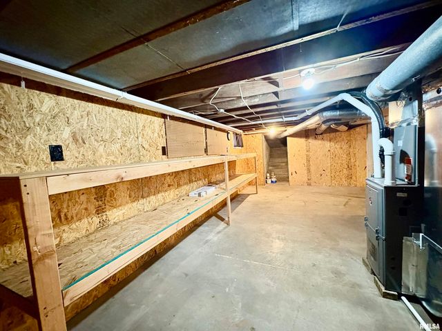 865 Superior Avenue, Jacksonville, IL 62650