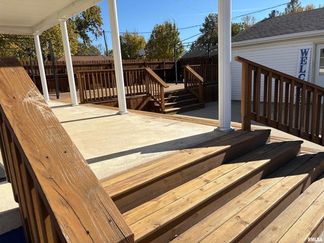 865 Superior Avenue, Jacksonville, IL 62650