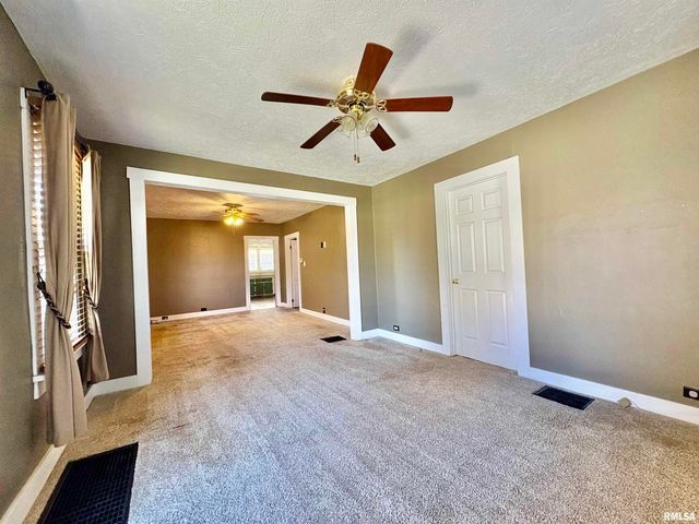 865 Superior Avenue, Jacksonville, IL 62650