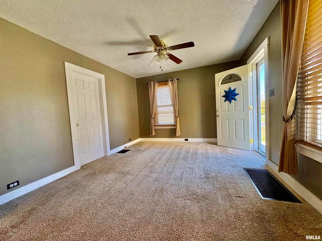 865 Superior Avenue, Jacksonville, IL 62650