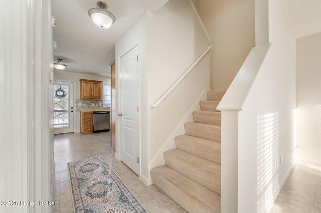 121 Alpine Dr, Vine Grove, KY 40175