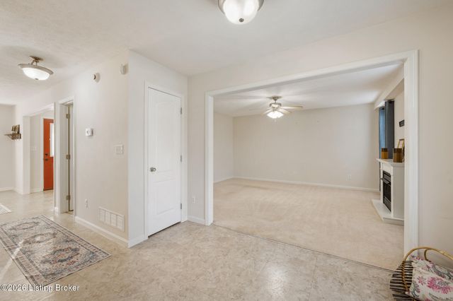 121 Alpine Dr, Vine Grove, KY 40175