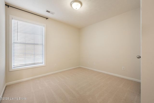 121 Alpine Dr, Vine Grove, KY 40175