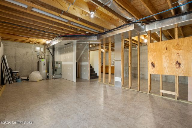 121 Alpine Dr, Vine Grove, KY 40175