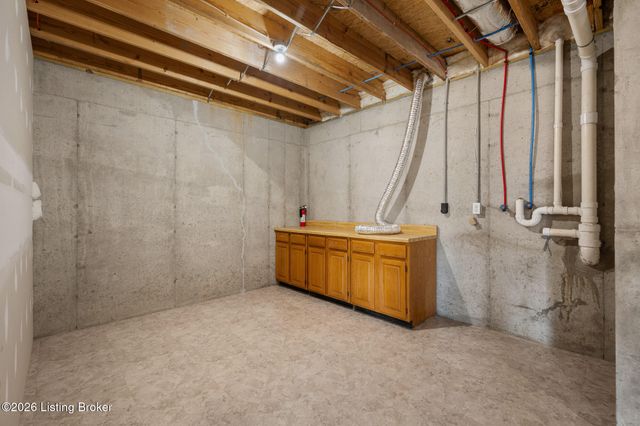 121 Alpine Dr, Vine Grove, KY 40175