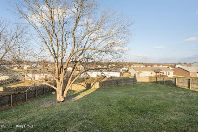 121 Alpine Dr, Vine Grove, KY 40175