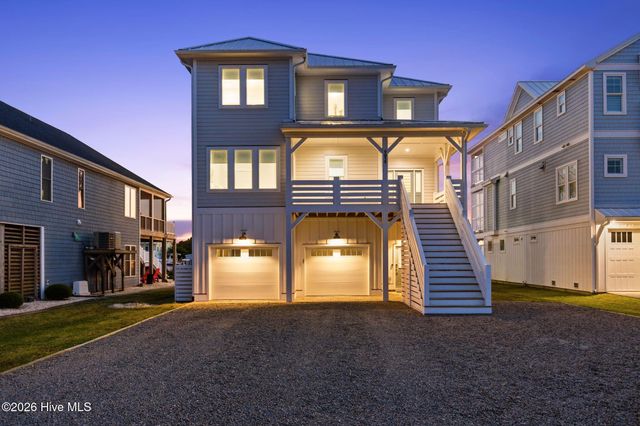 9059 W 9th Street, Surf City, NC 28445