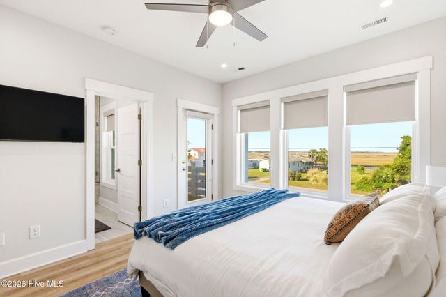 9059 W 9th Street, Surf City, NC 28445