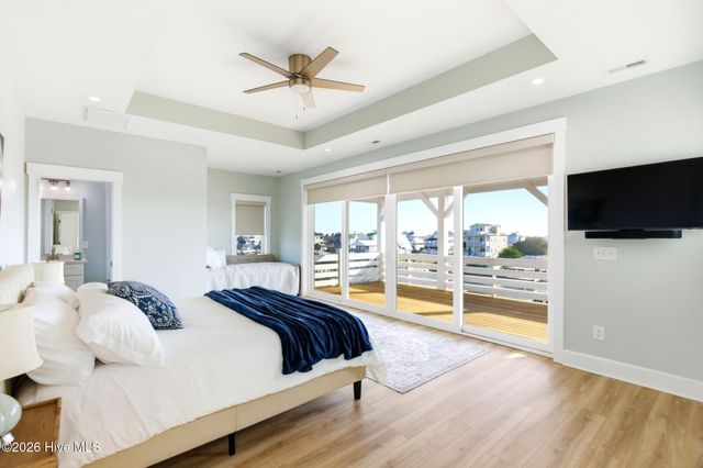 9059 W 9th Street, Surf City, NC 28445