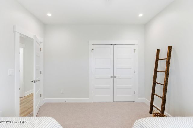9059 W 9th Street, Surf City, NC 28445