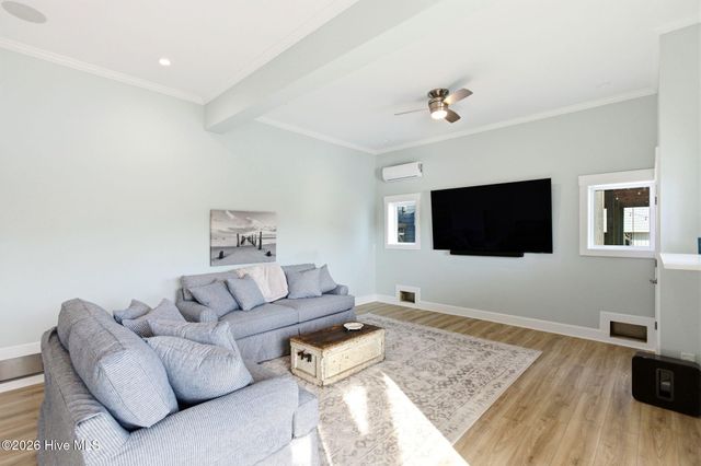 9059 W 9th Street, Surf City, NC 28445