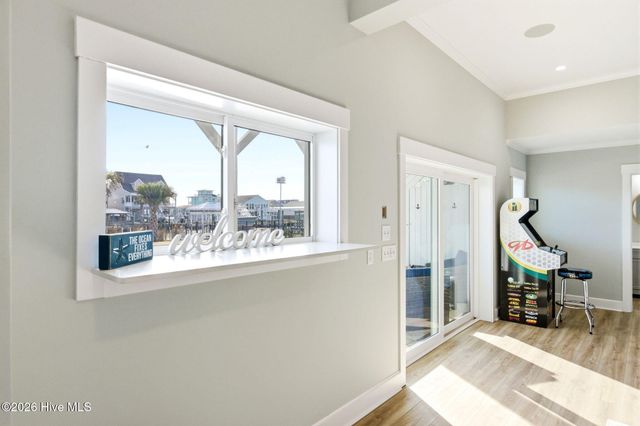 9059 W 9th Street, Surf City, NC 28445