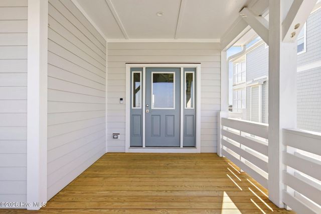 9059 W 9th Street, Surf City, NC 28445