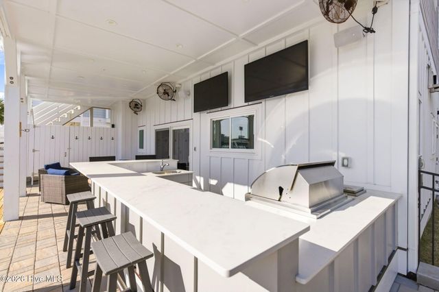 9059 W 9th Street, Surf City, NC 28445