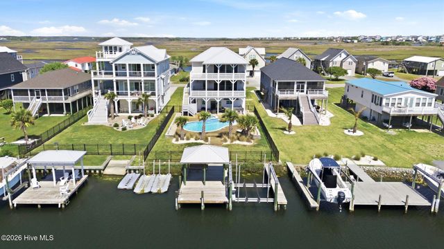 9059 W 9th Street, Surf City, NC 28445