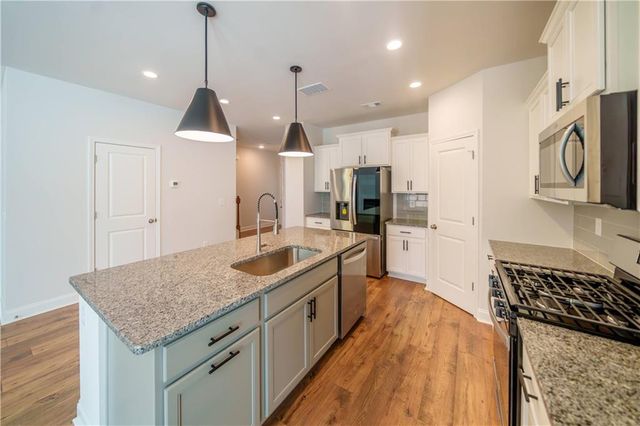 5120 Hillington Way, Sugar Hill, GA 30518