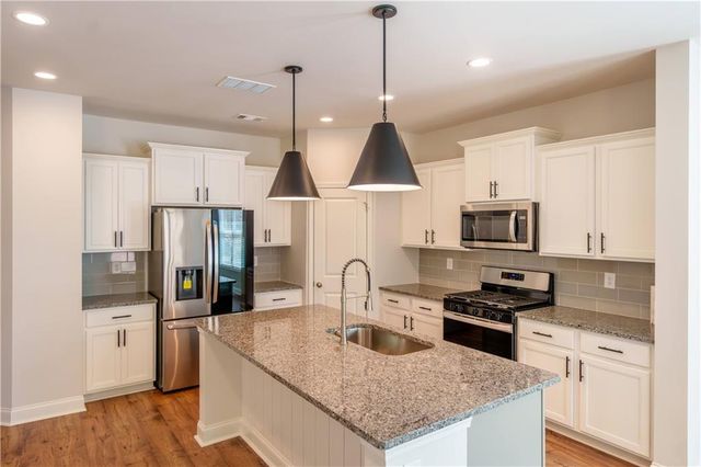 5120 Hillington Way, Sugar Hill, GA 30518