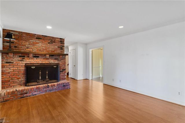 54 Settlers RD, Newport News, VA 23606